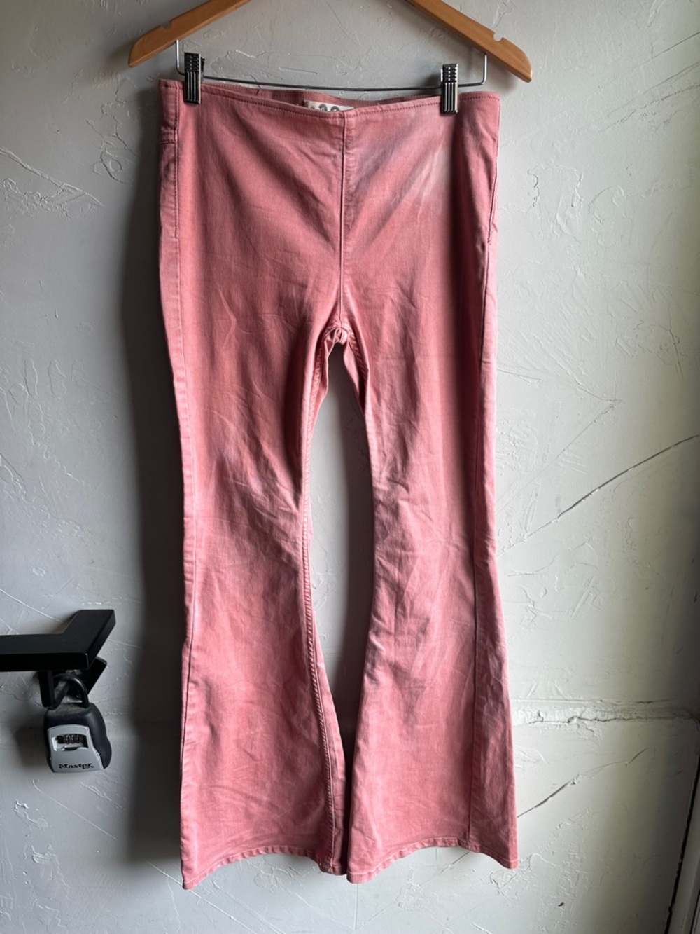 Free People We The Free Pink Flare Jeans Y2K Coquette Boho Festival Pants 28